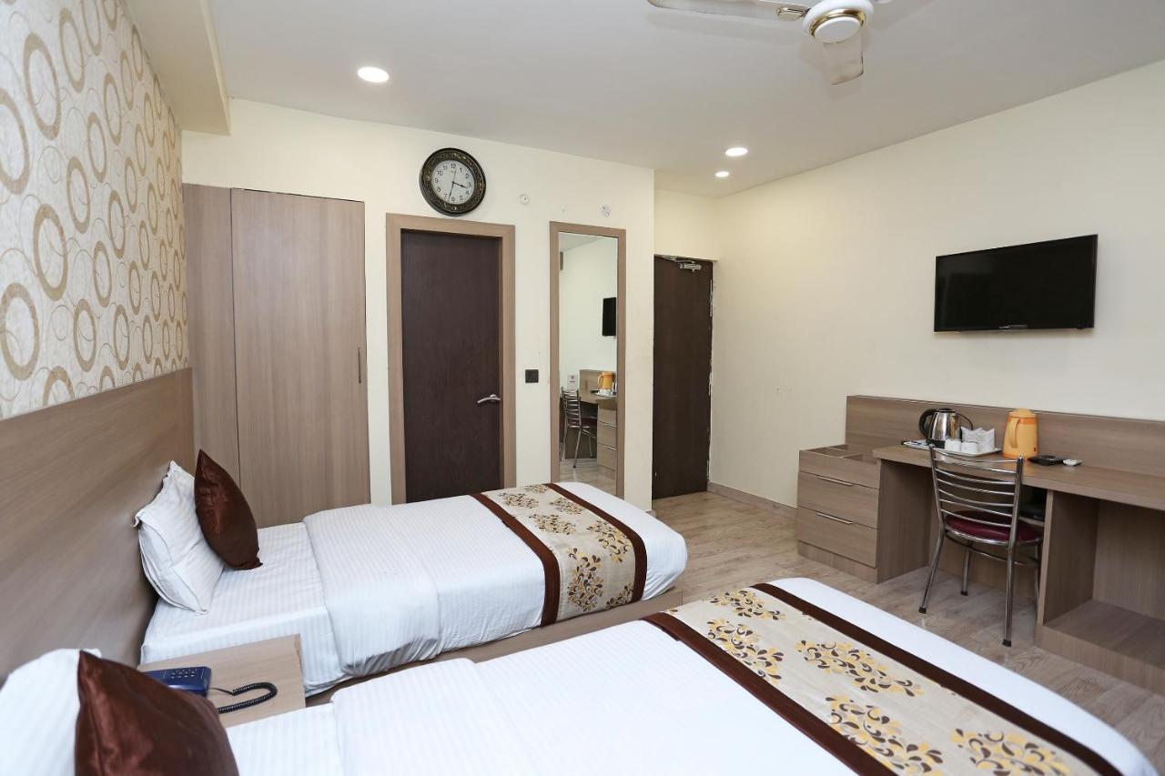 Capital O 5663 Gs Inn Chinhat Екстер'єр фото