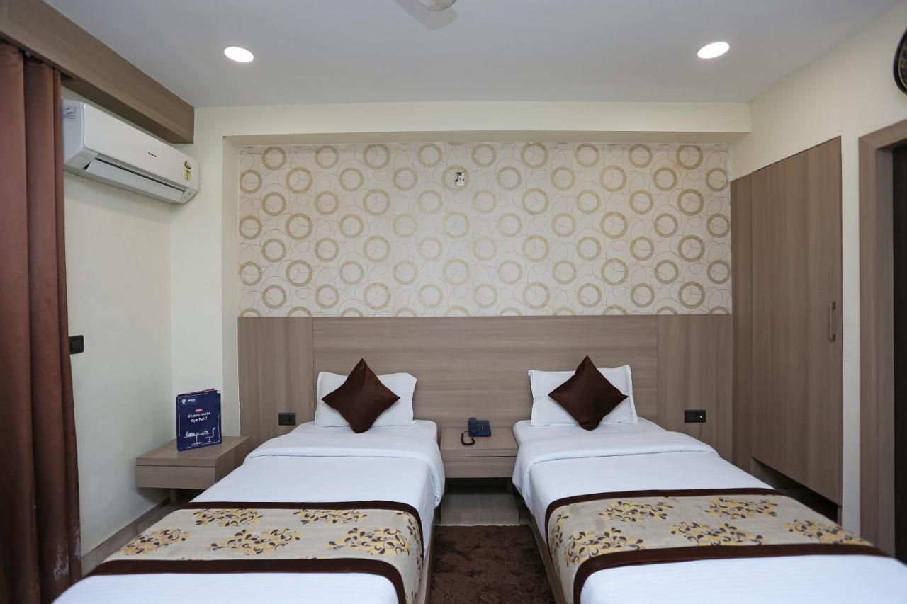 Capital O 5663 Gs Inn Chinhat Екстер'єр фото