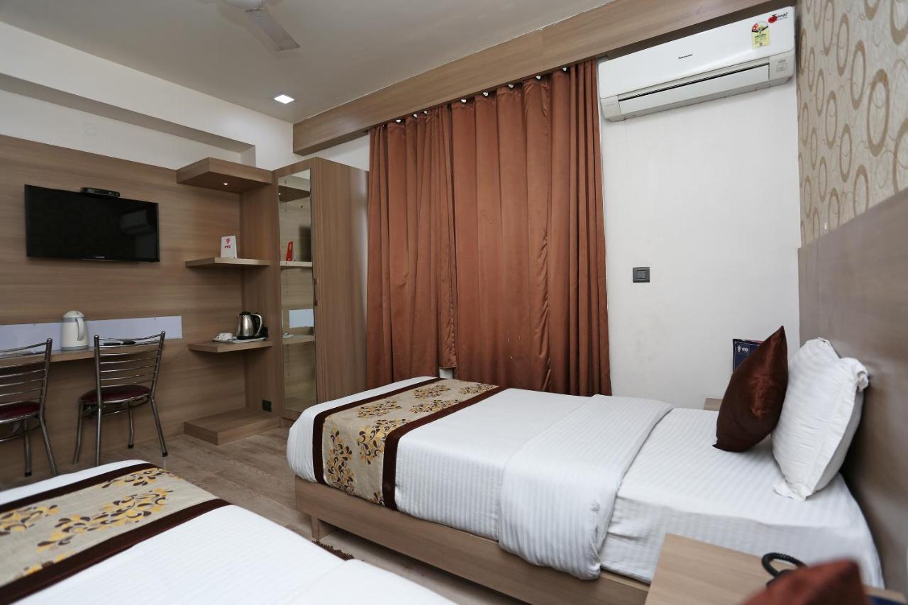Capital O 5663 Gs Inn Chinhat Екстер'єр фото