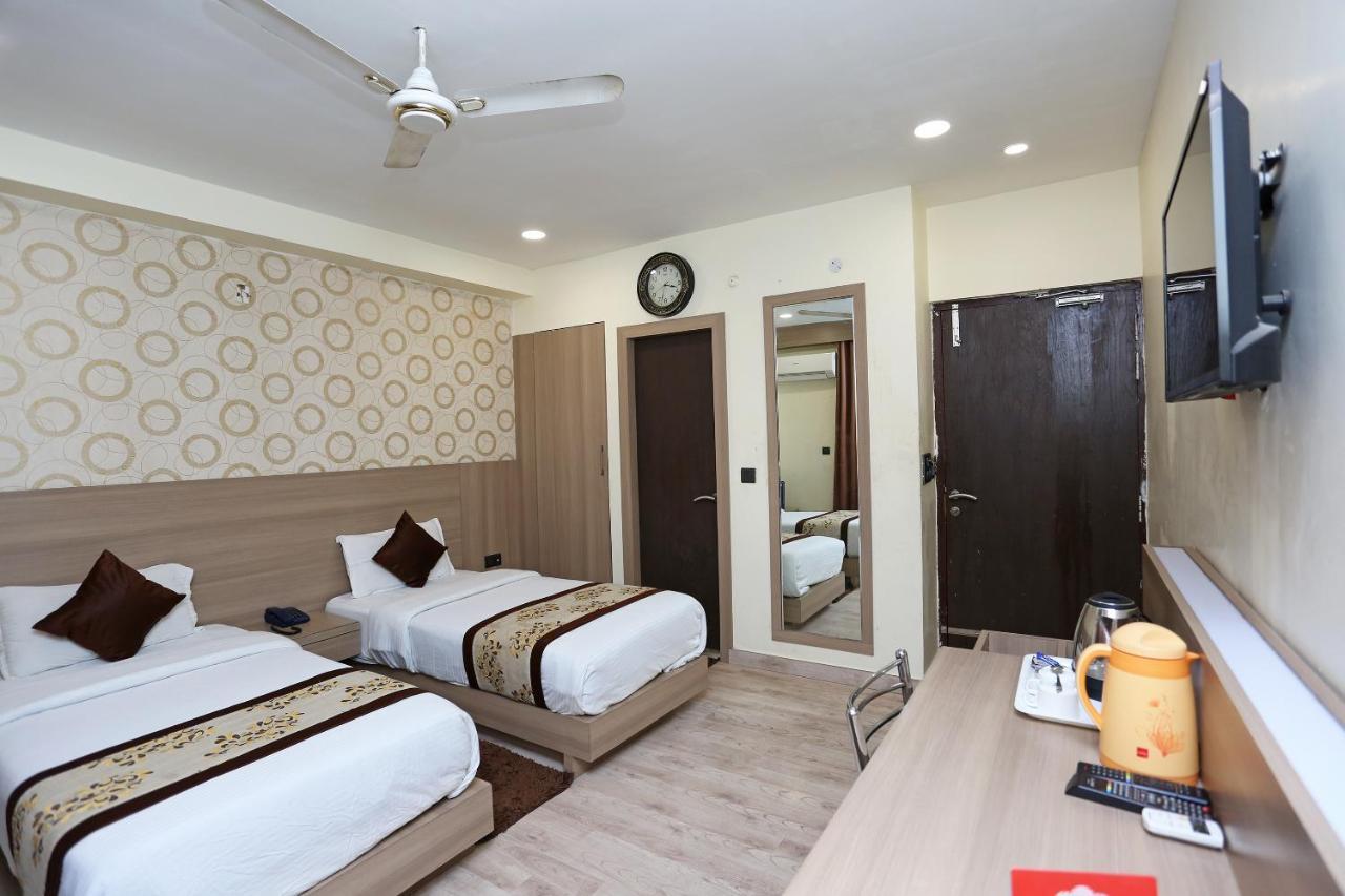 Capital O 5663 Gs Inn Chinhat Екстер'єр фото