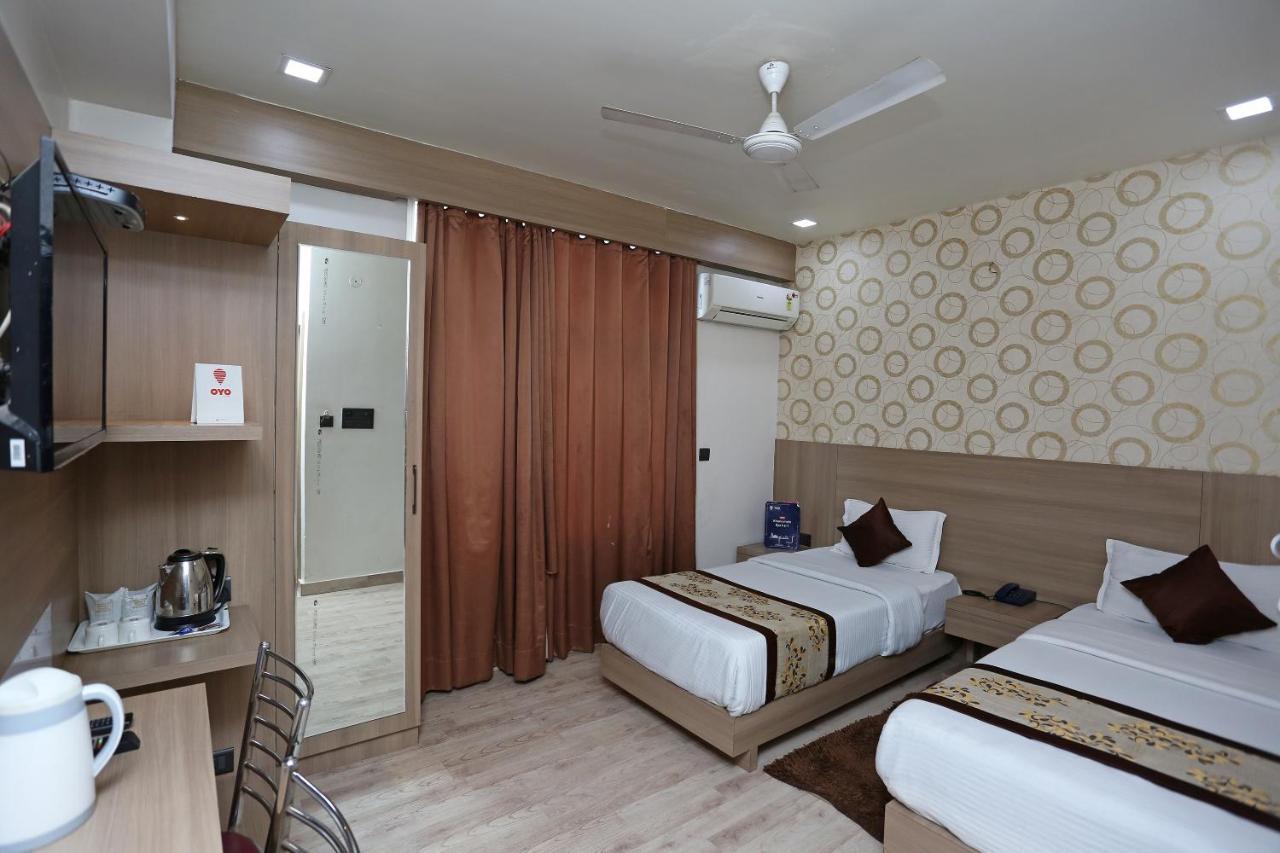Capital O 5663 Gs Inn Chinhat Екстер'єр фото