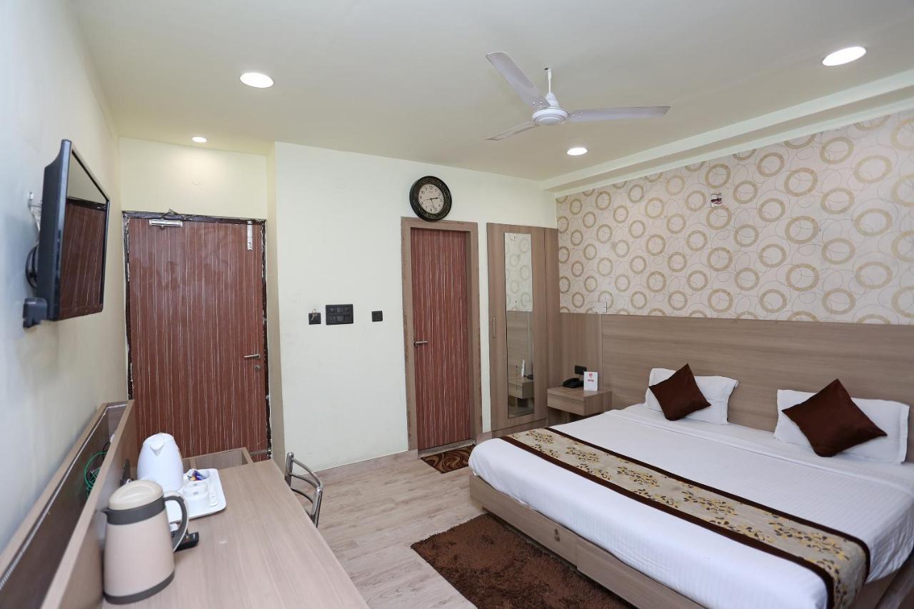 Capital O 5663 Gs Inn Chinhat Екстер'єр фото