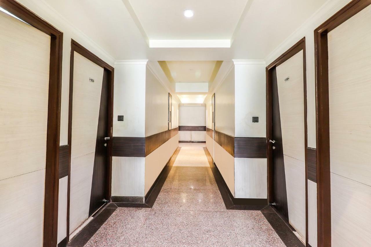Capital O 5663 Gs Inn Chinhat Екстер'єр фото